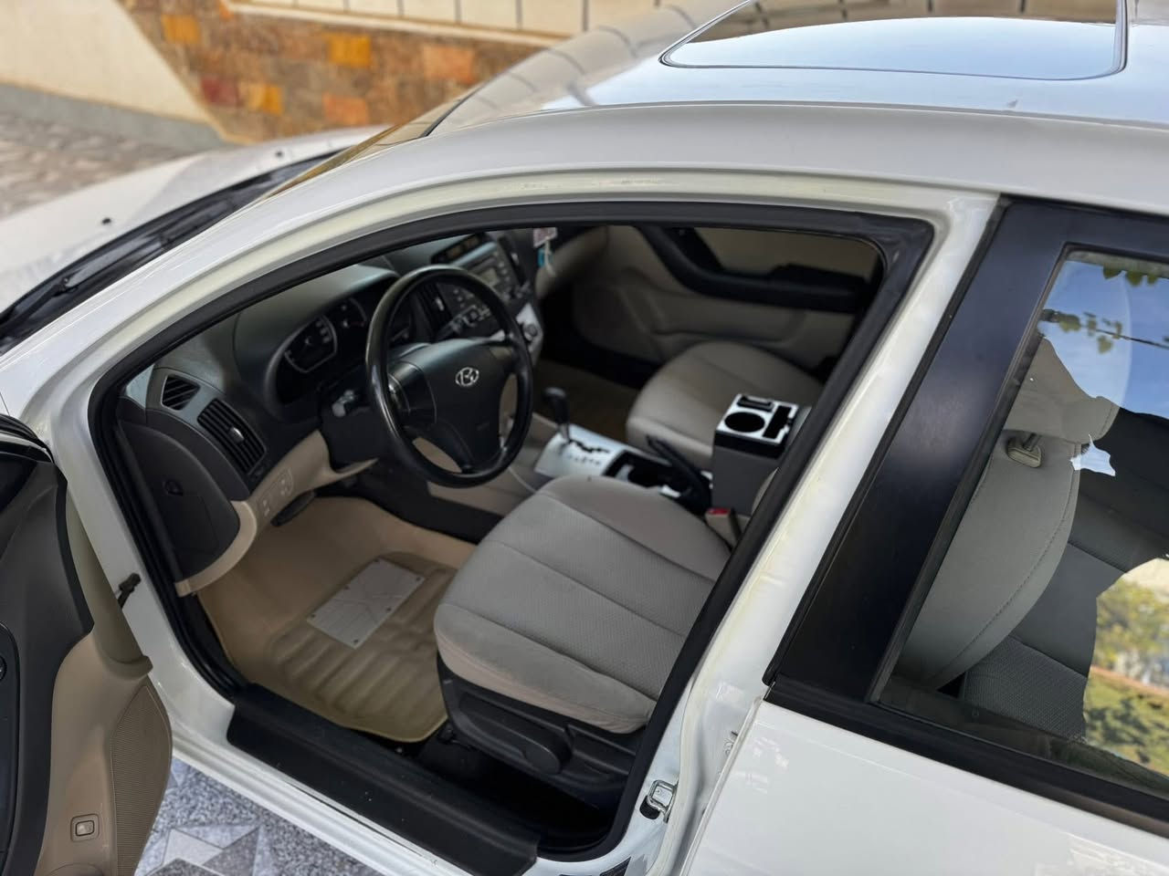 النترا موديل 2009
ماشيه 140 حقيقي

كفاله عامه ماعده الباب بيه بارد 

سياره جديده محرك 1600 دكشن عالي 

سياره تراي زيرو حداديه تخم تاير كله جديد 

رقم صاحب سيارة ***********
