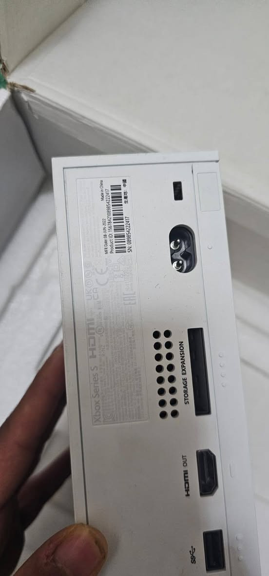 اكس بوكس سيرس اس ذاكرة 512 ما مفتوح ولا مصلح يجي ويا يدة وملحقاته كامل
متوفر توصيل للاستفسار خاص


**إذا كنت صاحب هذا الإعلان وتريد حذفه لأي سبب، رجاءا أرسل رسالة إلى الدعم الفني**