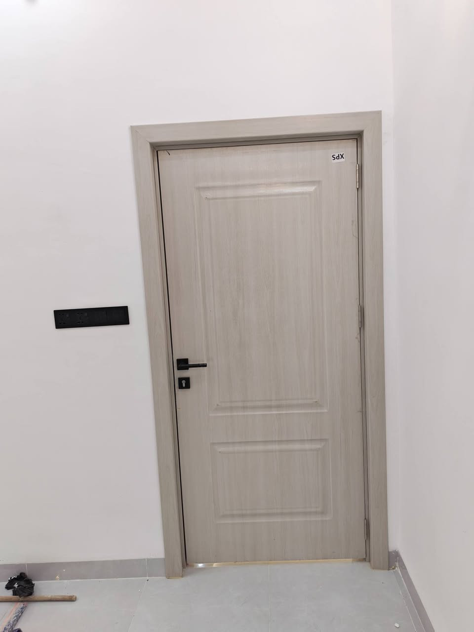 دار للبيــــــــــع (بناء حديث ممسكون سابقاً )
فـٓــــي بابل ابو غرق حي الحسين 

المساحــــــة // 150م #طابــــــو #مــــــلك #صــــــرف 
الواجهـــــــــة // 7ونص م
 النـــــــــــــزال  //20
#الطابــــــــــــــق #الأرضـــــــــــــي
غــــــرفتـــــين 
و هــــــول و مــجـــــمــــج صــــــيــــات
ومـــــطـــبـــخ و ســــــتــــقــــبـــال 
وكــــراج و صـــحـــيـــات خـــارجـــيـــه
#الطابــــــــــــــق #الثانــــــــــــــــي 
هـــــــول 
و غــــــرفـــــتــــيــــن 
ومــــجــــمـــع صــــــيــــات
الـــســتــفــسار اتــصال 
***********

