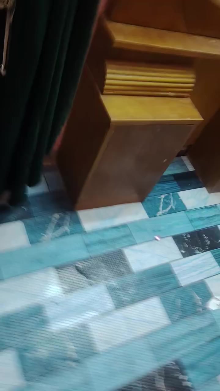 سلام عليكم غرفت نوم للبيع 5 بيبان غرفه كامل ملحقاتهه مكاني كربلاء حي العسكري مقابل افران الؤلؤه رقمي *********** اتصل وتساب
