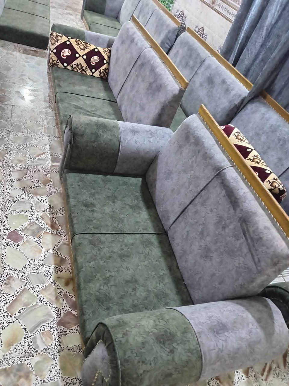 جلسه تزكام شغل درجه اولى 11متر وياها تجوات كامله نضيفه جدا مابيها اي ضرر 
السعر 375 
العنوان نجف شارع المدينه النجف, العراق


**إذا كنت صاحب هذا الإعلان وتريد حذفه لأي سبب، رجاءا أرسل رسالة إلى الدعم الفني**