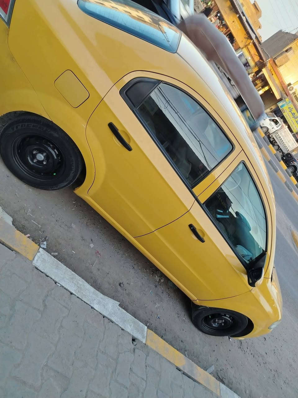 افيو ٢٠١١
كفاله عامه من كلشي لا صبغ ولا ضربه
عداد ١٩٥ الف كيلو حاليا
دبلات امامي وخلفي جديد
تخم تاير جديد
داخل لونين
بيع او مراوس 
رقم بغداد سنويه ٢٠٣٠ ب اسمي
***********
بابل الحصوة
سعر ٧٠$
