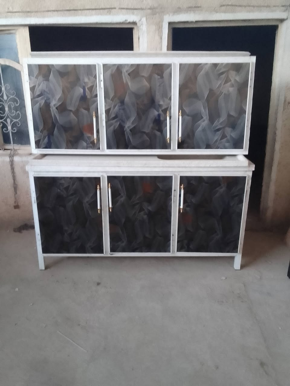 كاونترات للبيع كلمن وسعره الشراي يتفضل خاص مكاني بغداد رقم الهاتف بي واتساب اي  ستفسار خاص ***********
