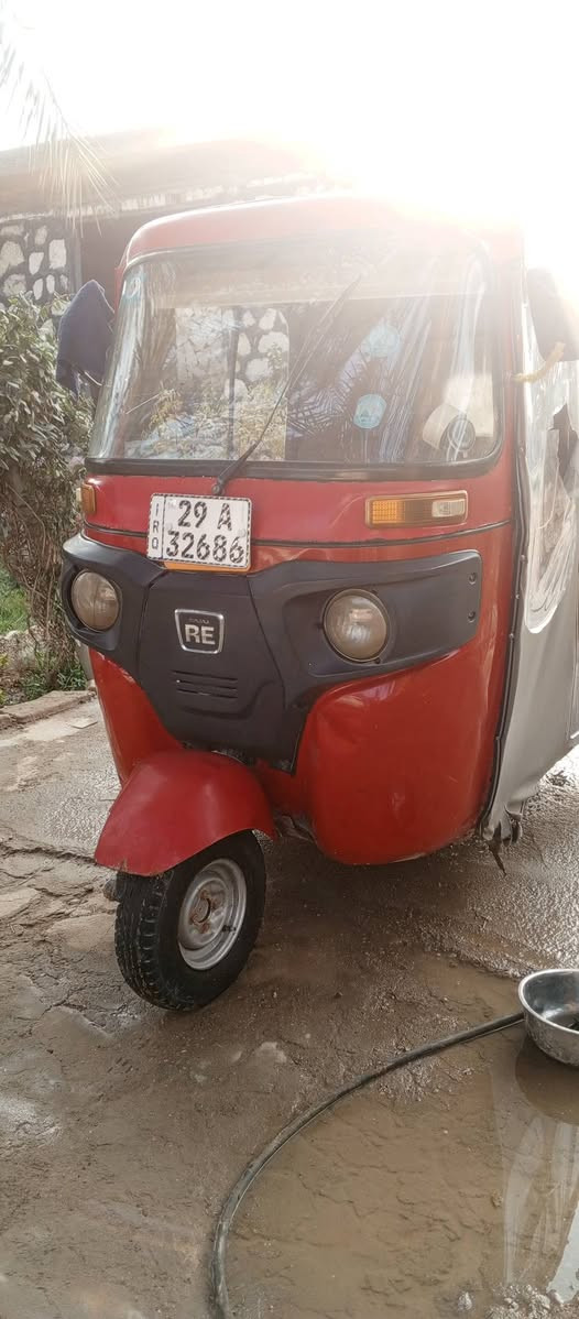 سلام عليكم
تكتك بجاج 2018 طالعه بل 2019 رقم نكليزي باسمي تحويل ثاني يوم 
مراوس بسياره الفرق الي عليه ماكو اشكال 
محرك مال 20 
تكتك كلشي موضح بيها وكلش حلوه مكينه كير فول للتواصل *********** واتس
