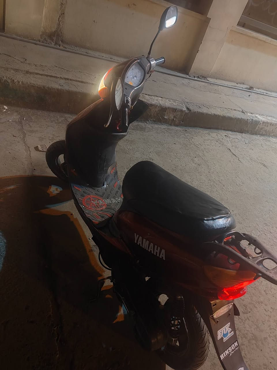 السلام عليكم دراجه عصفوريه مكينه اكسل كفاله  كل الكهربائيات شغاله نقصه فقط سلف  سعره ٢٥٠ وبي مجال بسيط مكاني بغداد الكاظميه رقم الهاتف ***********
