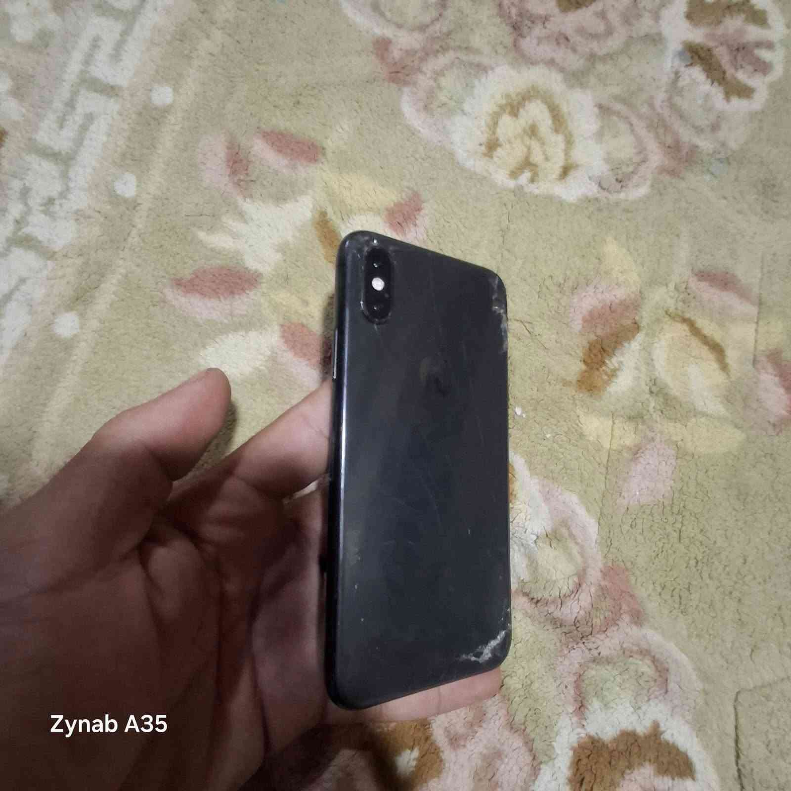 اكس اس ذاكرة ٦٤ جهاز كلشي شغال بي بطارية ٧٦ فيس إيدي شغال شاشة بيها لون من فوك بلركن مماثر على كلشي ضمان سعره ١٠٠ الف مكاني بعقوبة ***********
