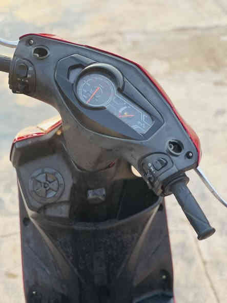 دراجه  سكنس ياباني 👈🏻كفاله عامه 
بلاديه -كامله من كل نقص تشغيل عن بعد وبيه جهاز حمايه 
👈🏻شرط وين ماتحب  تفحص 🖕🏻
محرك ناعم وشلعه💥 ومعدل فول 
البصره-  الزبير شعيبه 
السعر550مجال قليل
خاص رقم تليفون 📞 ***********وتحياتي
