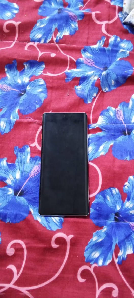 سلام عليكم انفنكس  تكنو كامون 40 برو 5G  جهاز يخبل يشغل 90 فريم ببجي وبدقه حلوه الجهاز كفاله من كلشي شرط تجي تفحص وتروح السعر 275 وبيه مجال بسيط المكان البصره المعقل


**إذا كنت صاحب هذا الإعلان وتريد حذفه لأي سبب، رجاءا أرسل رسالة إلى الدعم الفني**