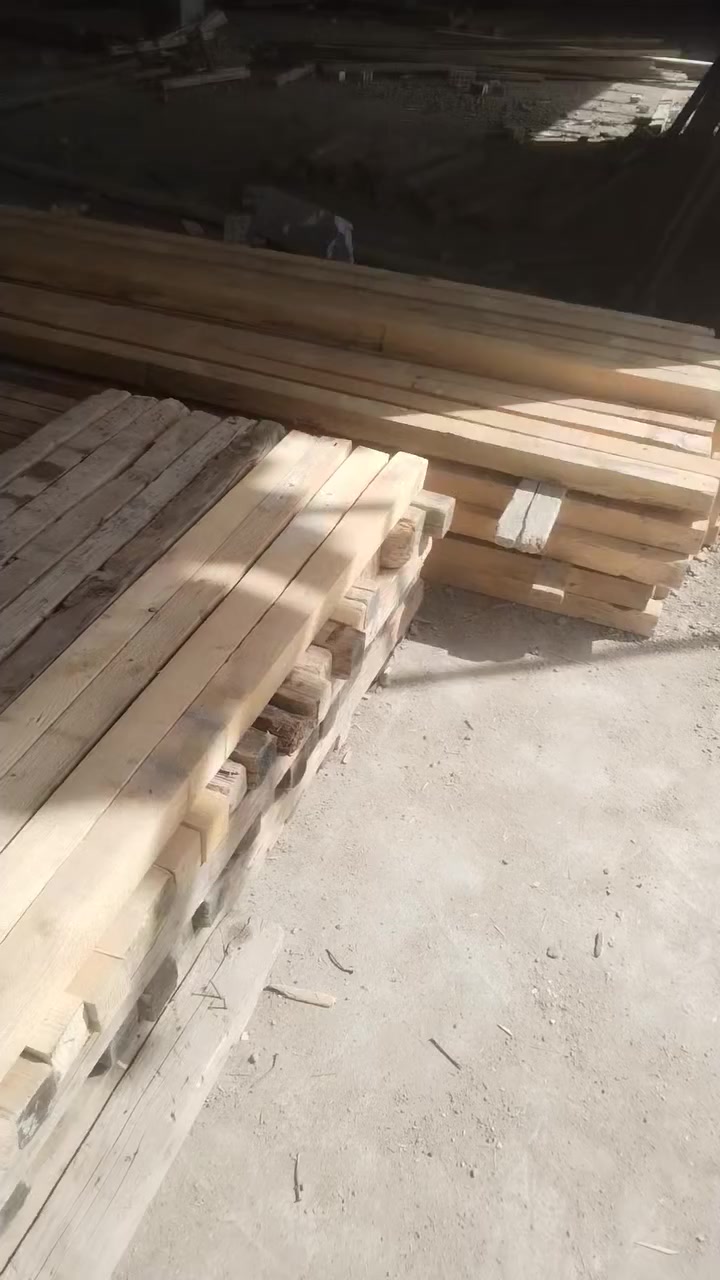 خشب البيع العنوان فلوجة العدد 18مكعب 10لوح أربعة و8سير ***********
