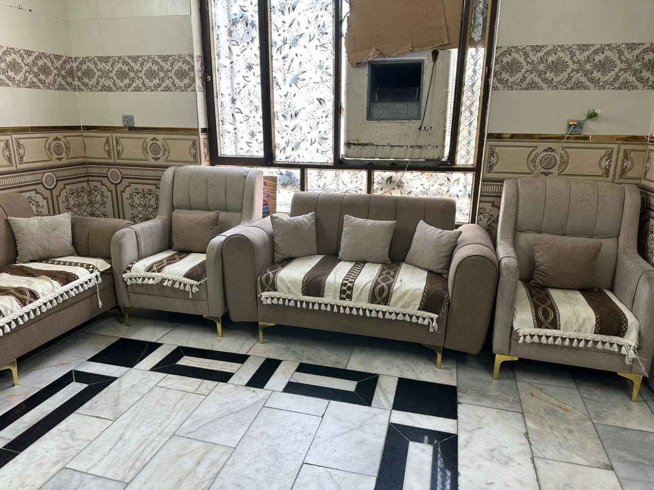 تخم ٧مقاعد مستعجله عليه كلش ٢٥٠غزاليه


**إذا كنت صاحب هذا الإعلان وتريد حذفه لأي سبب، رجاءا أرسل رسالة إلى الدعم الفني**