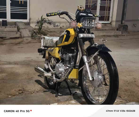 صالرلها 5 شهر طالعة من وكيل بخان مخضر 

اوراق آصولي شرط ترقيم 

 عنوان الحولي شارع 30 دراجة مكفولة 

اي نقص مابيها اخت الزيرو السعر مليون وبيها مجال 

شراي *********** ماتشتري لاتعلق .
