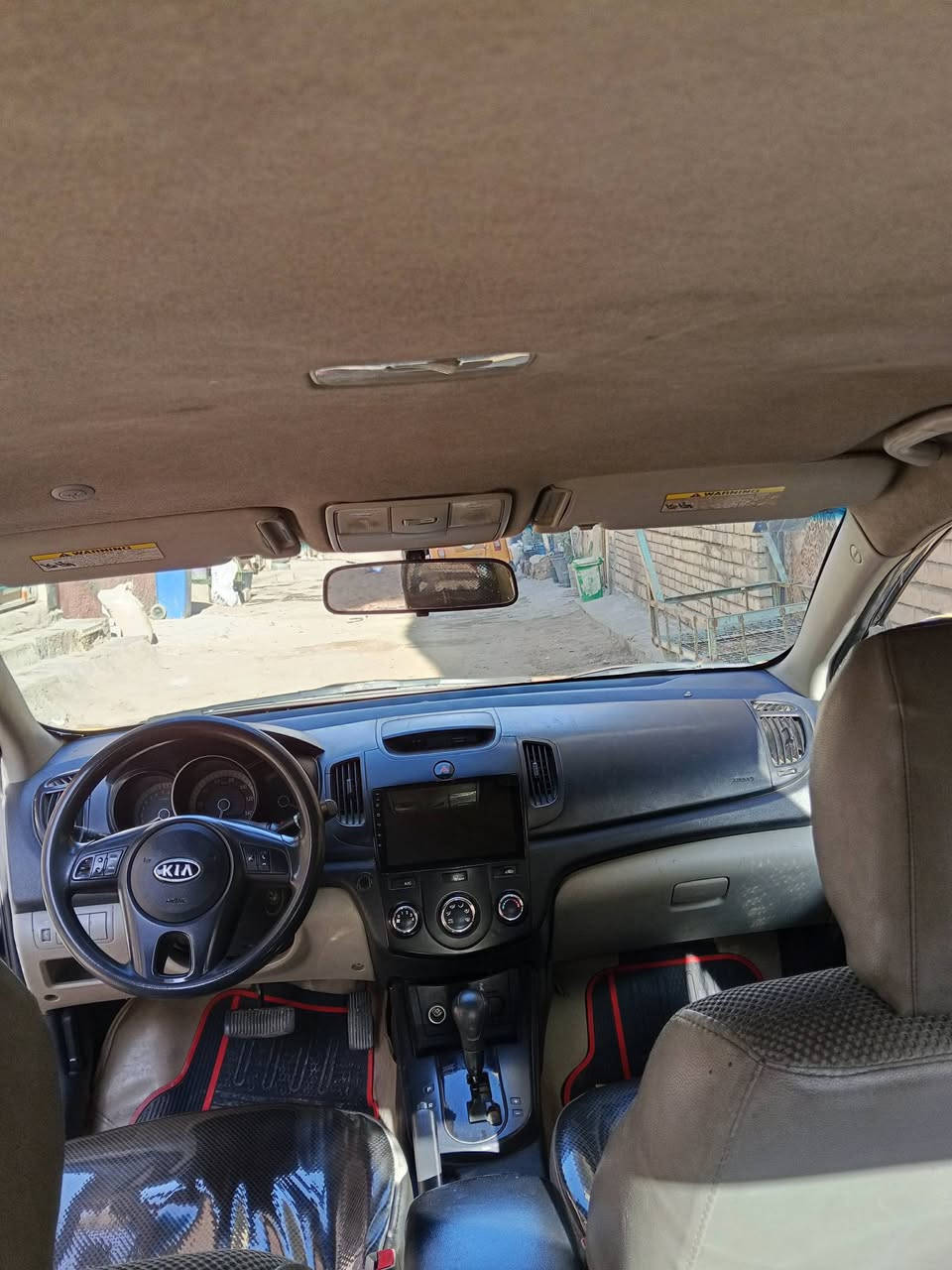 سلام عليكم ورحمة الله 
كيا فورتي 10 أمريكي 
ضربه جملغ وبنيد 
السياره كلها ليبل واحد 
رقم ديالى نكليزي 4ارقام 
كير بي كنترول صفنه فقط ب دي وين ماكن اطلع بيها ميوكفك 
السياره جناهيها اني بس الله شاهد يكولون بيها كصه فخذ لا ماخذ سونر ولا شايفها ابيعلك كدام العين كلب و جيب فيتر وياك وتقتنع ابيعلك بعقد مرور كبل ابصملك ثاني يوم بسمك مصفره هئيه وغرامات 
واذا مراوس عادي الانتره سوناتة خصوصي تكسي عادي 

السعر 75 
خابرني وتدلل *********** واتساب بي
