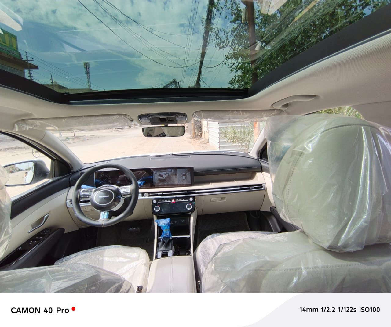 السلام عليكم توكسان 2025زيرو بغداد فول مواصفات واحد على واحد سقف بنوراما كامرات 360حساس امامي خلفي بردات جنطه كهرباء ***********استفسار
