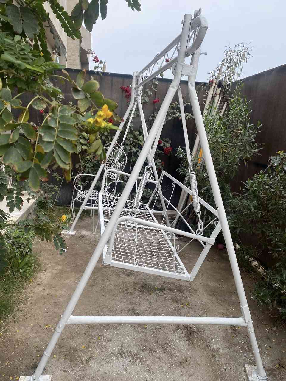 للبيع مكانها دوره *********** سعرها ١٦٥
