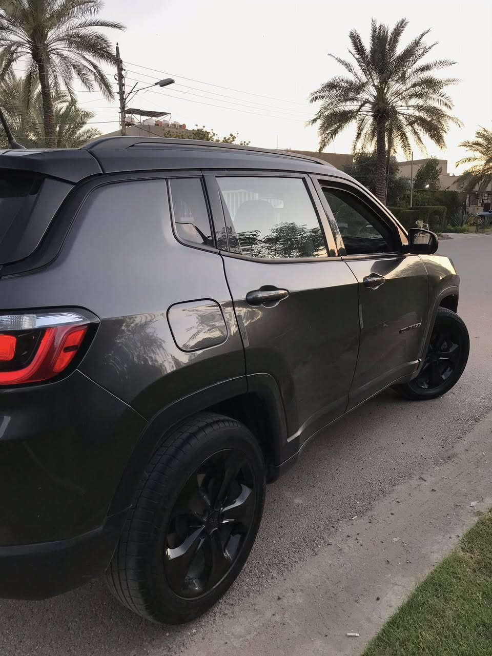 سلام عليكم عندي جيب كومبارس
سيارة فول بصمة تحكمات ستيرن قطعتين تبريد صندوك كهرباء 
محرك 2400
سيارة يحتاجله شويه نقوصات 
عنواني احي جامعه 
سعره 115
بيه مجال 
***********
