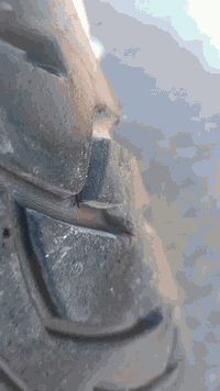 السلام عليكم ستوته للبيع طريق كربلاء فيها 690 1,700 وبيها مجال شراي تدلل دقوا على هذام***********
