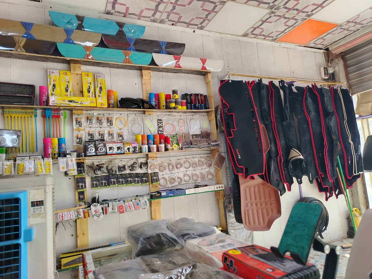 من رخصة الادمن
للبيع محل كماليات جاهز و على حسب الأصول موقعه كلش حلو و رصيفه 4 م وسياره تدخل للمحل مكانه بحي ميسان شارع جوهرت العرب سبب البيع عدم التفرغ والي يريد بس الغراض هم ابيع جوه سعر الجمله مفرد هم ابيع توصيل موجود للاستفسار اتصال وات ساب ***********
