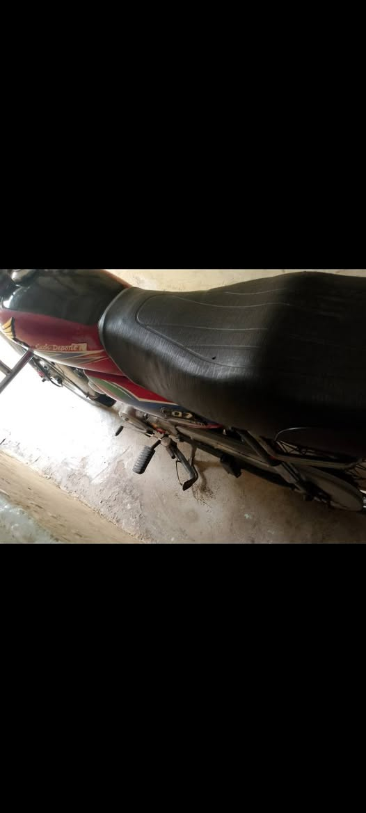 CD 70 Total geniune model 13 condition Bilul saf hai  contact 03004813665 only call


**إذا كنت صاحب هذا الإعلان وتريد حذفه لأي سبب، رجاءا أرسل رسالة إلى الدعم الفني**