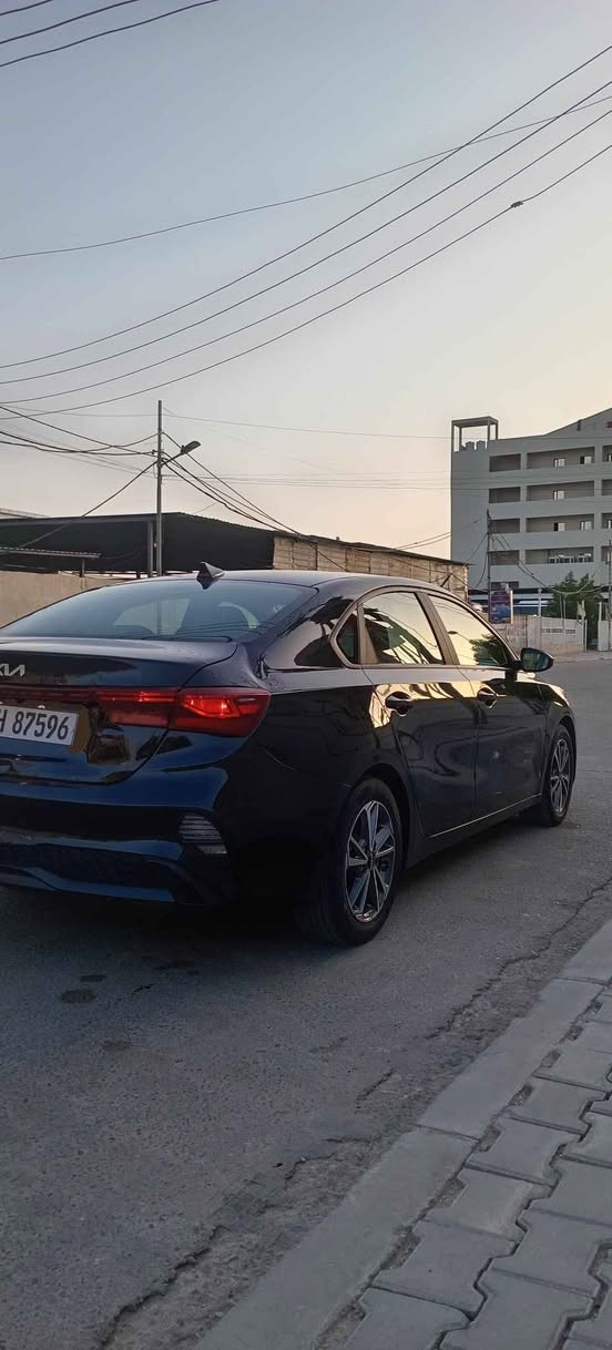 السلام عليكم كيا فورتي وارد امريكي مديل ٢٠٢٢ رقم اربيل  سنويه ورقم جديد حادثه دعاميه الخلفيه  وخسفه بلقبق جنطه علا وضعه مامصلحه  بدون ايرباك سياره جديده بمعنه الكلمه مابيه اي نقص وكاله بسمي ماشيه ٣٢ مايل مكينه ٢٠٠٠ دوش رادار امامي توقف ذاتي حديد مسار  شاشه كار بلي ٤ وضعيات قياده  سعر ١٥٥ بيه مجال رقمي *********** اثير *********** البصرة, العراق
