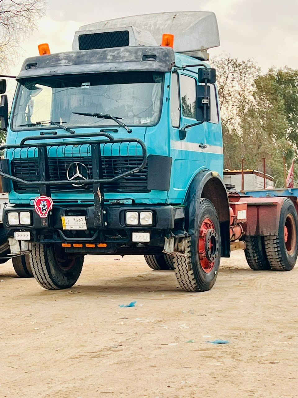 سلام عليكم البي راس تريله للبيع شاصي كفاله برجيم بلادي موديل 75 مكينه 10محسن جديدة كير 160 اكسن جيف تخم تاير 24 رقم الماني مشروع وطني العنوان الحيدريه خان نص عمود 543 #***********#***********#
