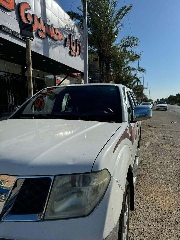 نيسان نيفاره 2011 
سياره جديده ع الفحص مكينه جديده كير جديد حداديه
مكاني النجف الاشرف
للتواصل ***********
