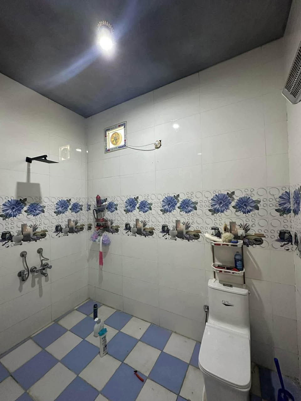 ✨دار لـلـبيـع ✨ 
الـمـساحــه :160 م 
الــمـوقــع : #حي الصحه - قرب صيدليه الوطيفي
الــٰـواجــــهـــه : 8 م
الــــنـــزال : 20 م 
نــــوع الـعـقـار : طـابـوزراعـــ25ــي  
حــالـة الـعـقـار : (  مـكـون مـن طــابـقـين  ) ط1 يـحتـوي عـلى غـــرفه نــوم مـطبـخ اسـتـقبال كـلدور مـجمـع صـحيـات 
 
الطـابـق الـثاني -يحتـوي علـى 2 عـرف نـوم كـلدور مـجمـع صـحيـات

الـســعـر - خــــــاص
*********************
(شــركــة #حــافــظ للأسـتـثـمار الـعـقـاري)
مـوقـعـنا : بـابـل شـارع 60 - مـجـاور كـافـتريـا سـيف بـقلي
نـستـقـبل جـمـيع الـعروض الـعـقاريـه ↪️
بـيع -شـراء - تـعـقيب - إجـازة بـناء - إفـراز- رهـن 
**********************
للأسـتفـسار او الأتـصـال ↪️
 📞***********
📞***********
