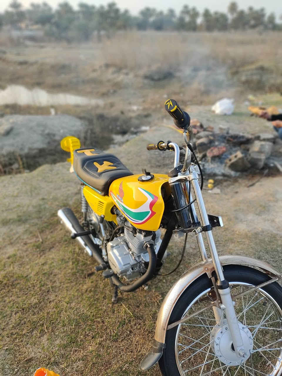 سلام عليكم دراجه للبيع تعمير شاصي اوراق موديل ١١ غراض كلهه جديد مكينه انتنس شرط المعدل والفصله مكينه نشطه نصبه الدراجه تخبل للبيع وترهم مراوس بكامله مكاني الاسكندريه ***********
