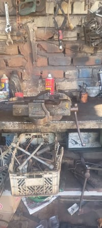 منكنه حديد نكليزيه  تفتح 17سانتيم  عرض فج 10سانتيم  07711808469 بي وات...