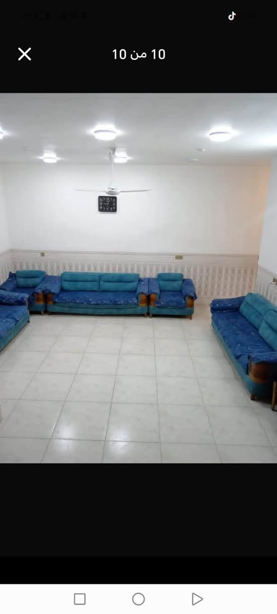 🏠 دار سكني للبيع (موقع مميز)
📍 الموقع: شارع 80 خلف نون مول ثاني بيت ع الشارع 
✨ المواصفات:
▫️ المساحة: 275 م
▫️طابو زراعي سند 25 
▫️ بناء حديث 
▫️عرض الشارع 10 م تبليط 
▫️طابق واحد 
.............
🔹محتويات الدار : 
_ صالة طول 7 وربع متر وعرضها 4 متر 
_ الهول العرض 7 أمتار وربع ،والطول 5امتار وربع 
_ المطبخ العرض 6 متر والطول 4 ونص 
_ غرف نوم عدد 2
_ مجمع صحيات 
 ...................... 
📞 للاستفسار والمعاينة: 
الاتصال على الارقام :***********☎️ واتساب
او مراجعة المكتب 
الحلة _ الكرامة الشارع المشجر مجاور اسواق المطار 1 
✅ نستقبل جميع عروضكم السكنية 🏠 والتجارية 🏡 بكافة مناطق الحلة 
…………………………
