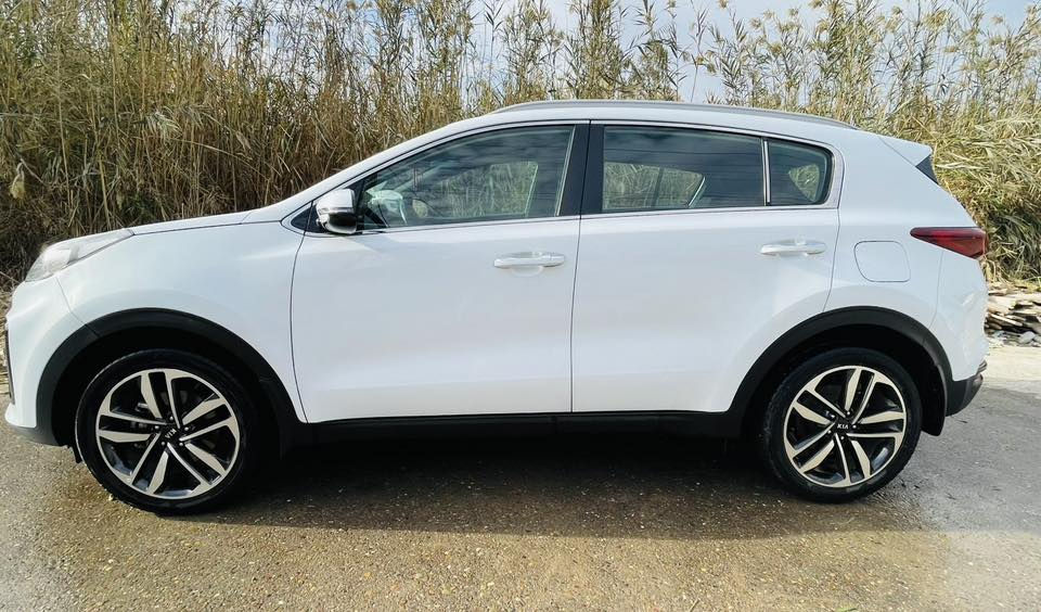 للبيع سبورتج 2020 خليجي مكفوله عده جاملغ الأيسر 
رقم بغداد ماشيه 85/000 الف محرك 2000 
أشاير مري  ثلاث انضمه قياده ايكو اعتيادي وسبورت 
تحكم جهتين كأمره دواره يدات نيكل مري شفط 
السعر 195  رقم الهاتف ***********
