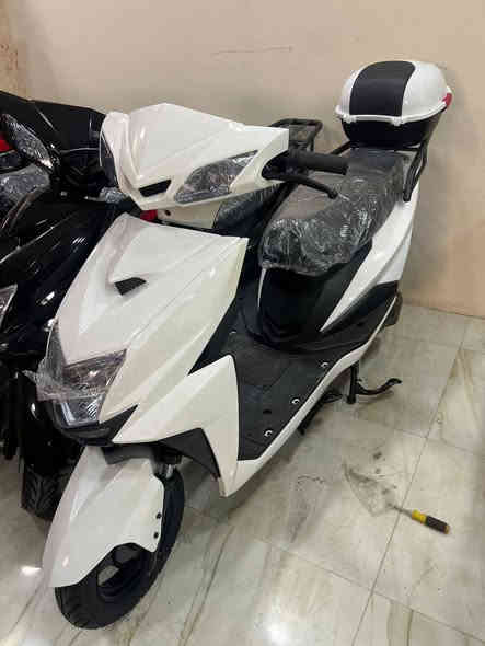 السلام عليكم موجود عندي جميع انوع الدرجات الكهرباية للتواصل ***********
