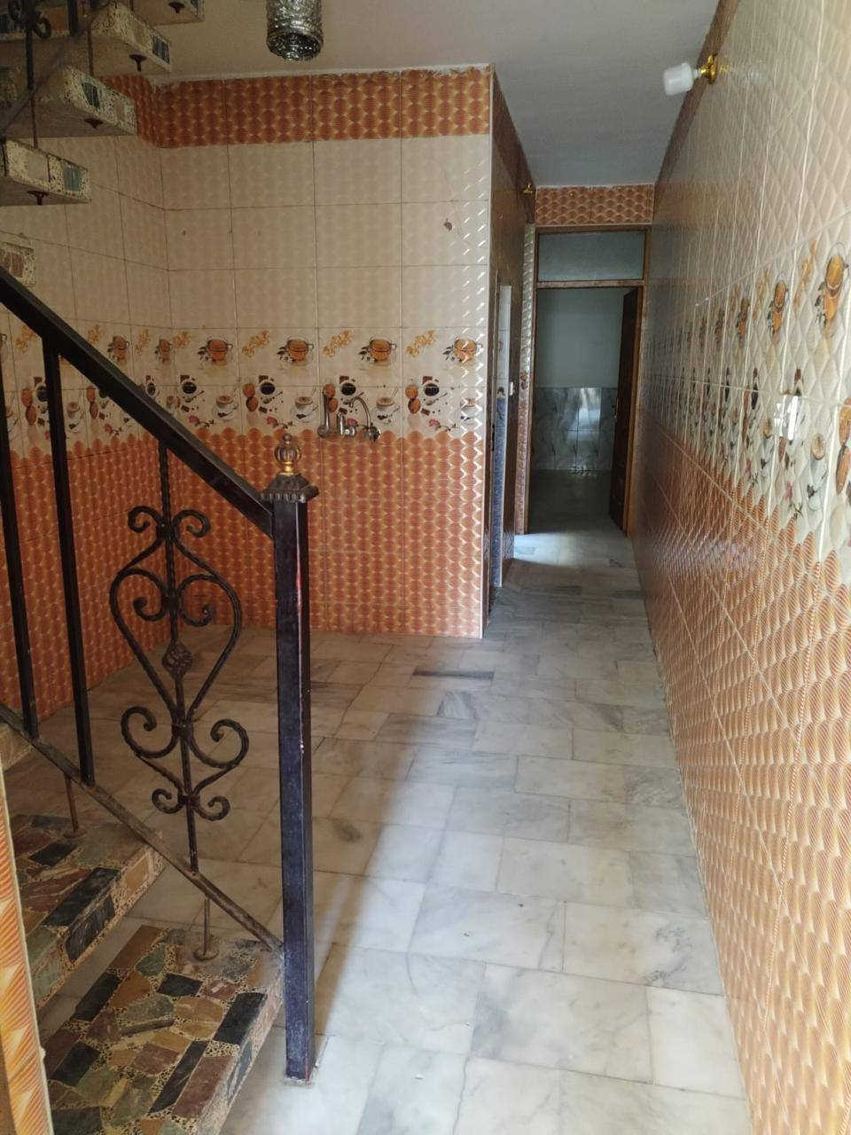 بيت ٦٠ م للبيع
طابقين ٣ غرف
الطابق الاول/ طرمه، استقبال، حولي صحيات منور غرفة
الطابق الثاني/ غرفتين، صحيات، بلكونه
الطابق الاخير سطح

العنوان الشعب/ الصحة/ خلف متوسطة صلاح الدين/ قرب موكب ابو حيدر 

للاستفسار الاتصال على الرقم 
***********
