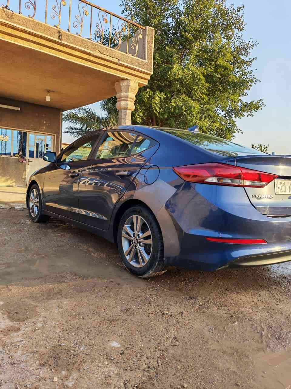 انترا موديل 2018 وارد امريكي رقم الجديد السنوية الى 2030 مكينه 2000 وگير مكفولات وتبريد وصدر خير من الله السيارة نظيفه كل نقص ما بيها السعر 116 وبيها مجال  المكان بغداد تقاطع النهروان ***********7
