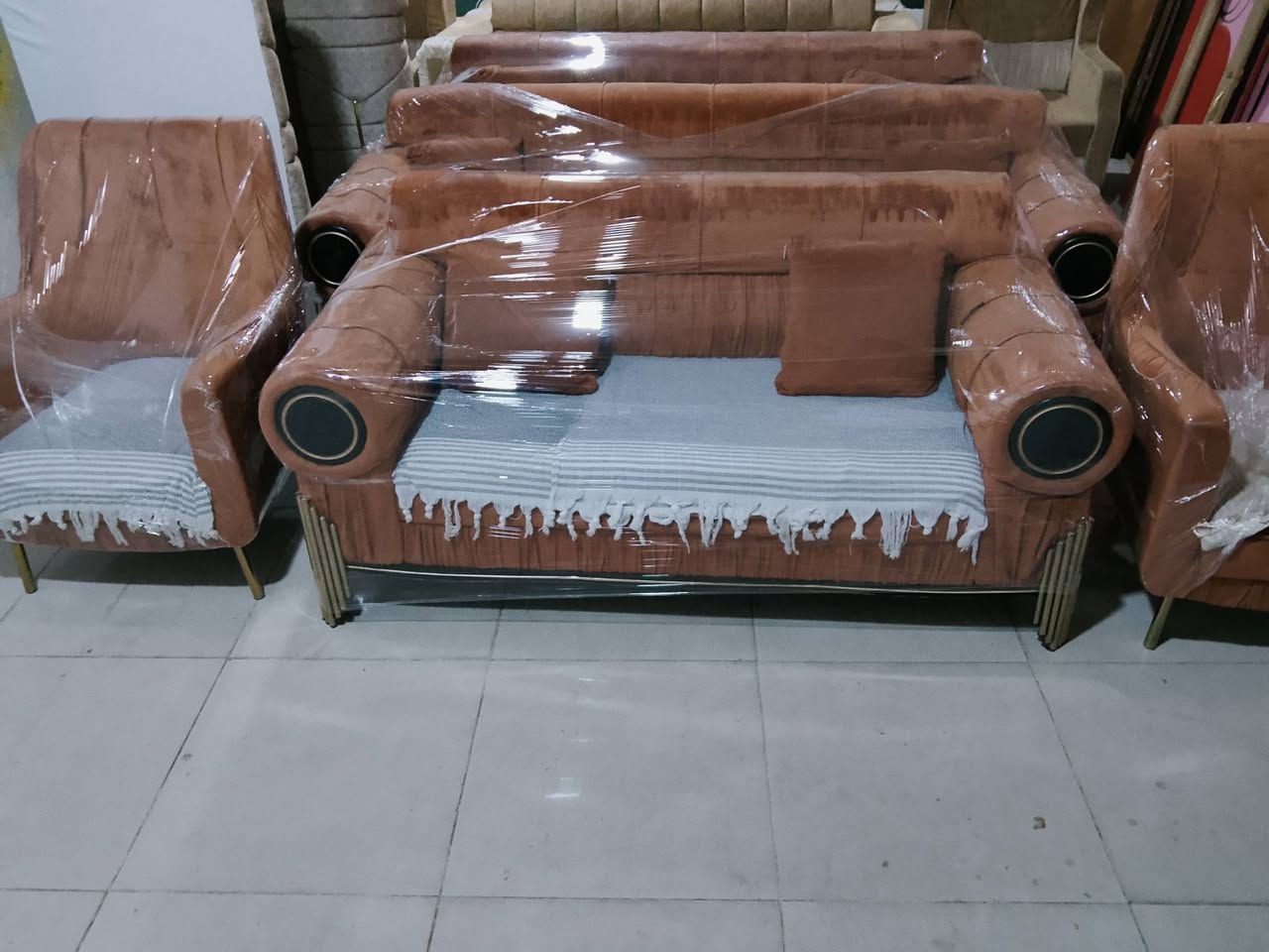 قنفات للبيع نظيفات المشمش الظهر ماله قلاب عشر مقاعد نظيف  اتخم الاخ ثمن مقاعد كل عيب ما بيه الشراي يتفضل خاص او يتصل عل رقم
***********
قنفات للبيع نظيفات المشمش الظهر ماله قلاب عشر مقاعد نظيف  اتخم الاخ ثمن مقاعد كل عيب ما بيه الشراي يتفضل خاص او يتصل عل رقم
