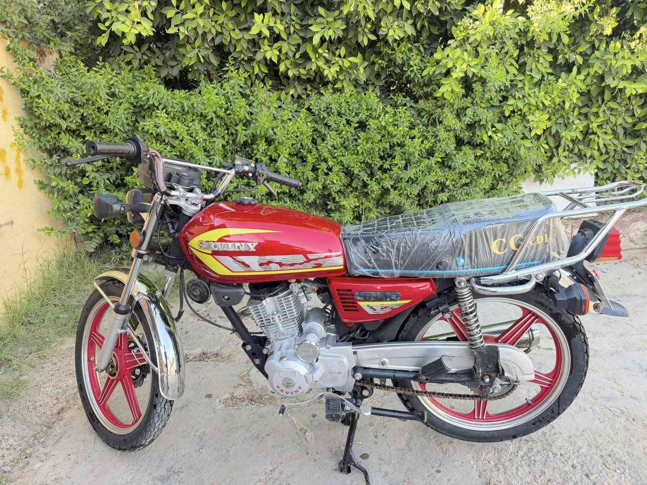 من رخصت الادمن دراجه للبيع 5 كير سعر 525 نضيفه باتري جديد زوج تاير جديد محرك ممدود عليه سبانه ***********
