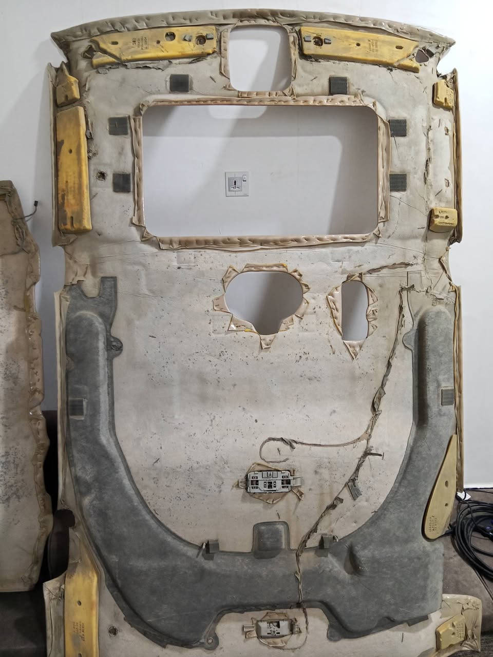 سلام عليكم
باب مال الفينية  كامل ويا سماعة ومكينة مال جام شغالة ويا ضفيرة  وربلة وياجامة سعر 100
تنتة فتحة مال الفينية جديدة 
وركات كاملات
مكان بصرة رقم ***********
