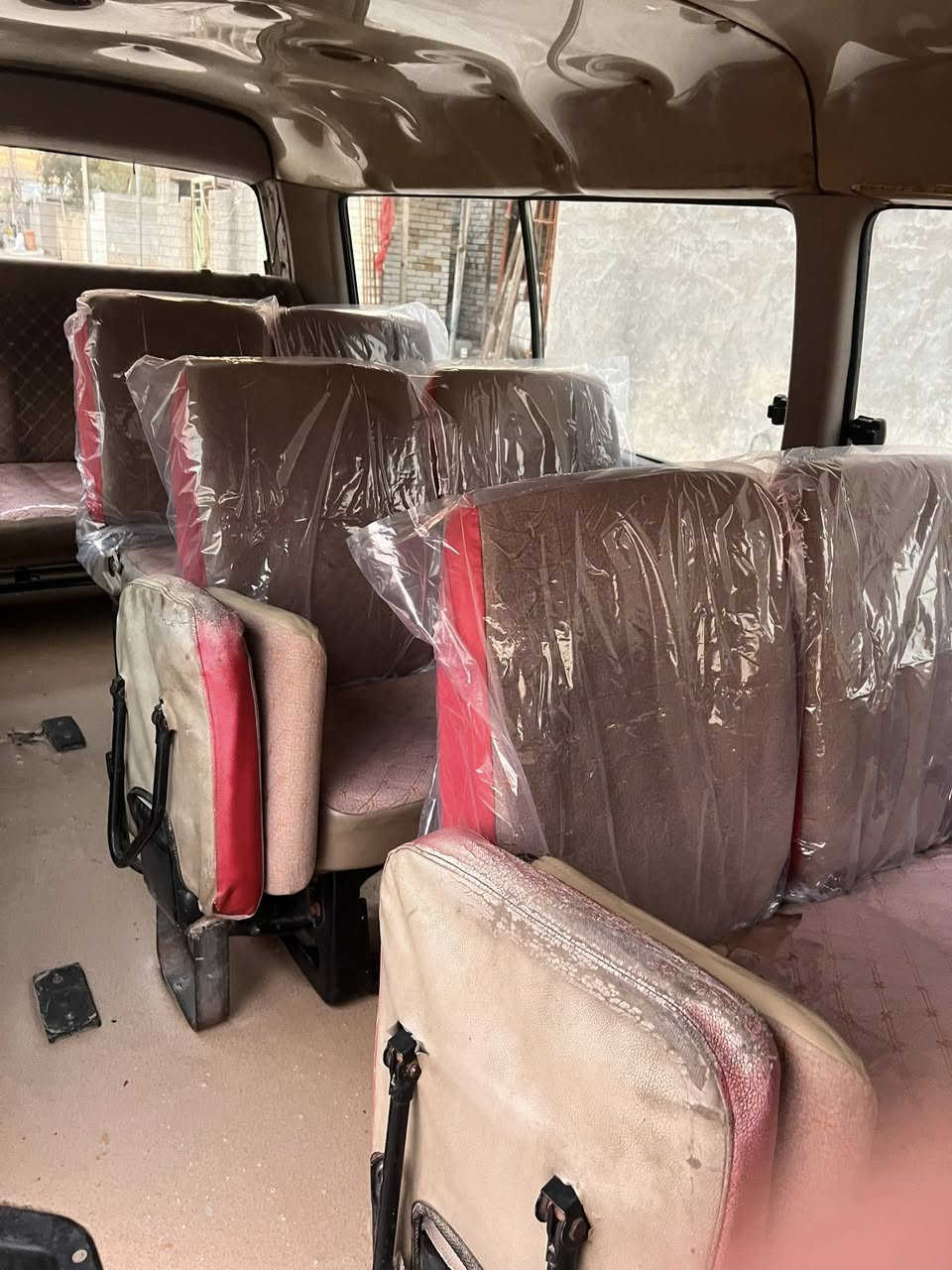 السلام عليكم للبيع  جنبي أج وان.موديل 2014  دخول 19 
رقم نكليزي مصفره شرط تحويل كفاله عامله من الصبغ والبارد 
مكاني بغداد  السعر 94 وبيها مجال حك جيه 
الاتصال ***********
