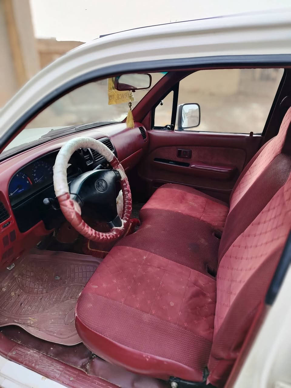 اسلام عليكم بيكم 2002
نضيفه حيل سيارة مال جناي 
مابيها اي ضرر 
السعر 135 بيها مجال بسيط 
تفاصيل اخره اتصل على الرقام 
***********
***********
