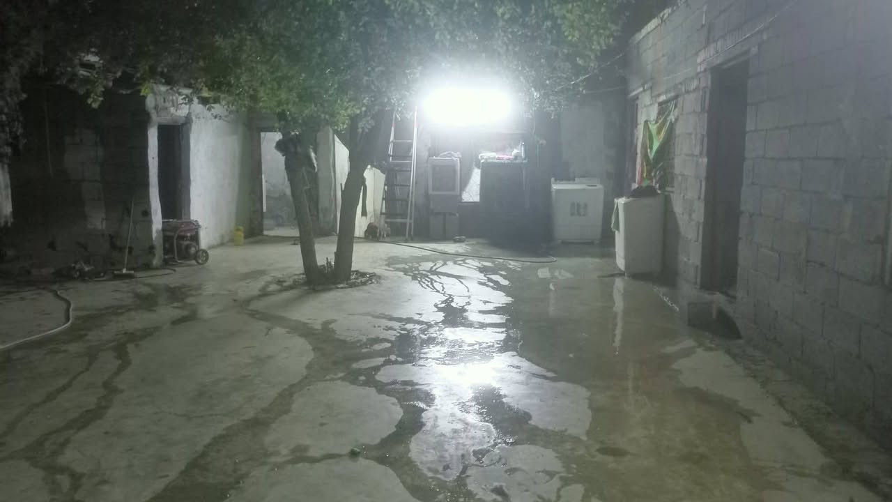 بيت تجاوز للبيع ب١٠ وبي مجال مساحه ٣٠٠ متر بي هيكل ما كامل ‏‪***********‬‏
