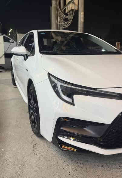 كورلاء S هايبرد موديل 2023 
فول مواصفات بعد معروفه مواصفات ال S كفاله عام السياره بيها فقط هاي الرصعه بلبنيد مبينه ب الصوره ماشيه 70 الف حقيقي سياره جديده 
سياره بسمي شرط تحويل السعر 144 مكاني بغداد ***********
