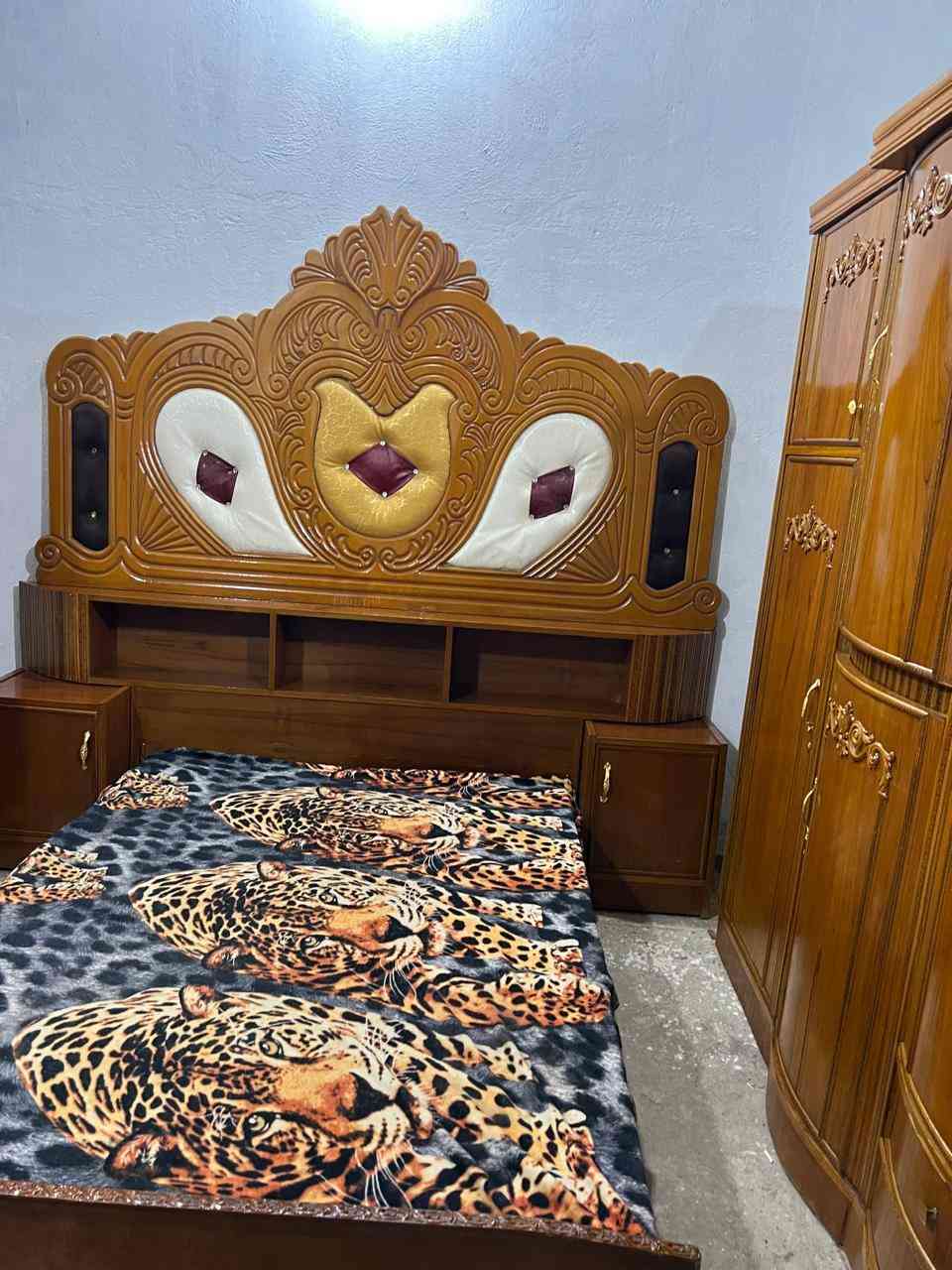 650غرفه خمس ابواب صاج ضهر جرجوبه زاويه كنتوريه بغداد الحسينيه مال الراشديه وعندي توصيل ***********
