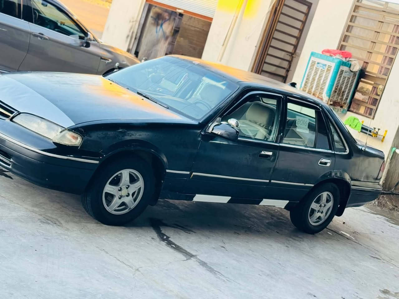 سلام عليكم برنس فراشه موديل 96 رقم بغداد مكينه جديد كير جديد سياره بلاديه بدون ضبغ و ضربه صدر جديد تبريد فقط مو شغال كهربائيات شغاله السعر 28 بيه مجال 
***********
