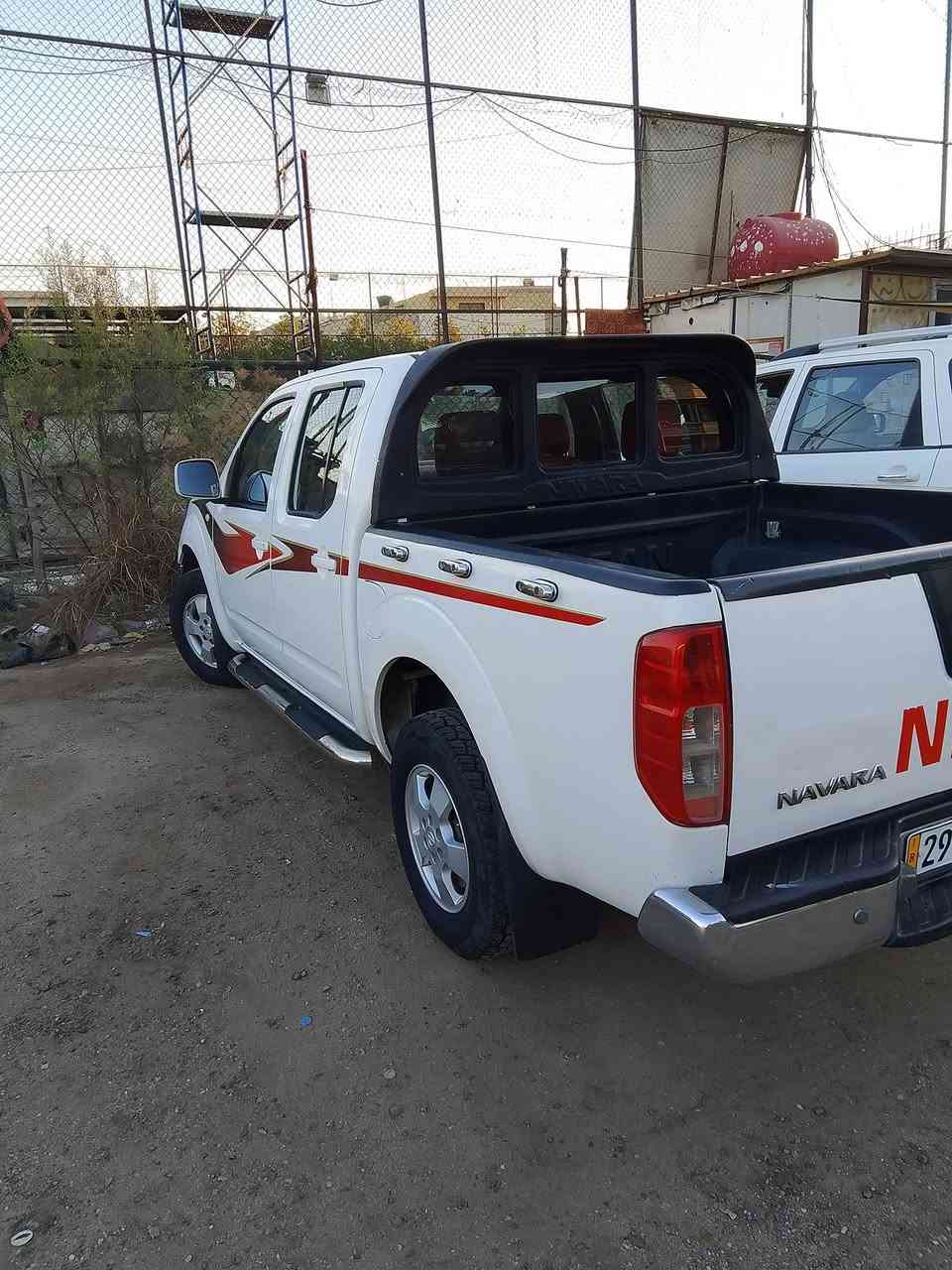 السلام عليكم نيسان نيفار 2014 مكفولة من الصبغ بيهة بس شبر باردرقم انكليزي جديدكير اوتماتيك كير مكينة مكفولات  السعر 115 وبيه مجال بسيط ***********العنوان بغداد البنوك
