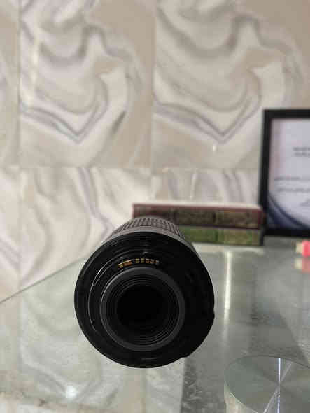 زوم كانون 55-250 نظيف جدا السعر فقط 90الف التواصل واتساب***********يوجد توصيل
