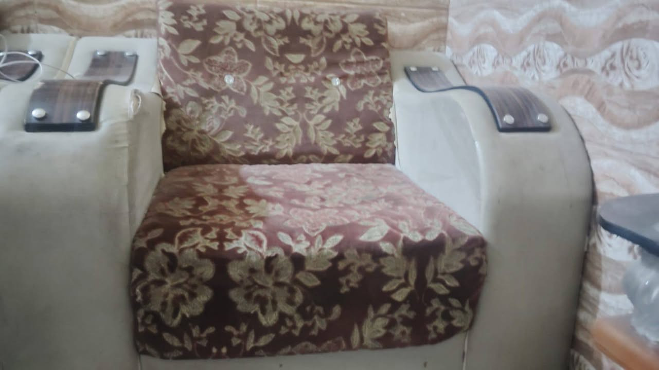 السلام عليكم تخم لل بيع كامل مكمل السعر خاص والمكان حله بكرلي


**إذا كنت صاحب هذا الإعلان وتريد حذفه لأي سبب، رجاءا أرسل رسالة إلى الدعم الفني**