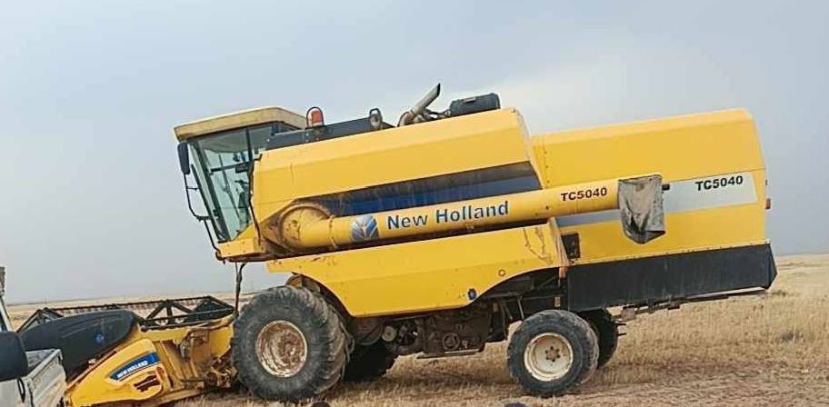 حاصدة للبيع نيهولند موديل 14 نضافه فول المكان صلاح الدين ناحيت حمرين الاستفسار على ***********
