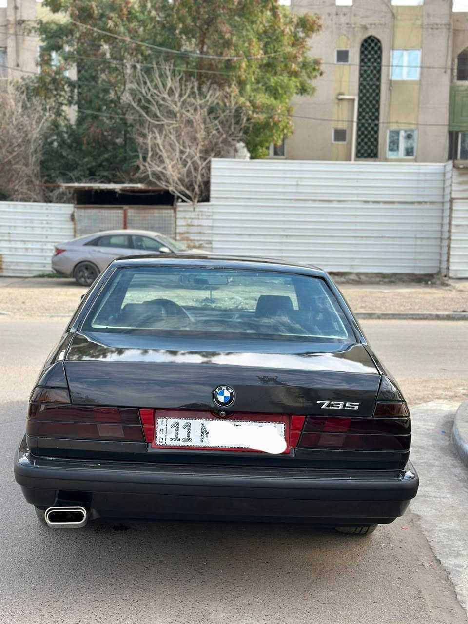 السلام عليكم للبيع فقط 735سياره جاهزه تعمير جديد اي نقص مابيها بدون حادث صبغ للجماليه فقط رقم دولي موديل 92سنويه باسمي العنوان بغداد السيديه ***********
