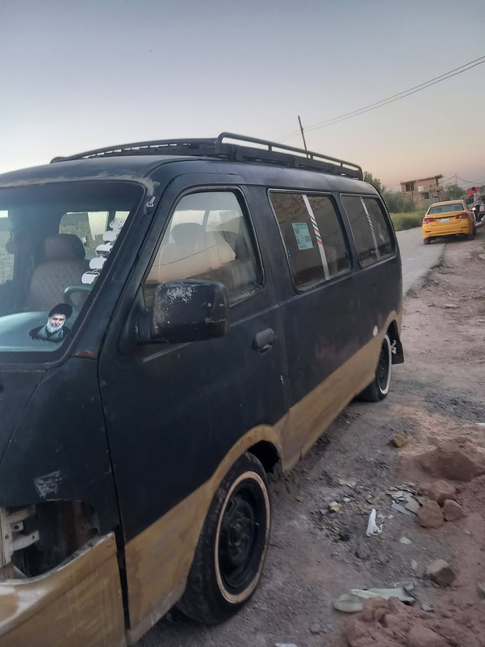 للبيع كيا بريجو باص موديل ٩٧ رقم بغداد الماني مكينه وكير وكسن جدد شواصيهه نضيفه حداديه باور كله جديد كهربائيات شغال داخلهه جديد بيهه وكاله عامه تريد تحويل تريد وكاله السعر ٢٥ وبيهه مجال مكاني بابل رقم ***********
