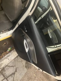 كورلا يارس ٢٠٠٨ حادثهة خلفي لغود وشواصي وتكم ودواخل كلهة مكفولة بيهة م...