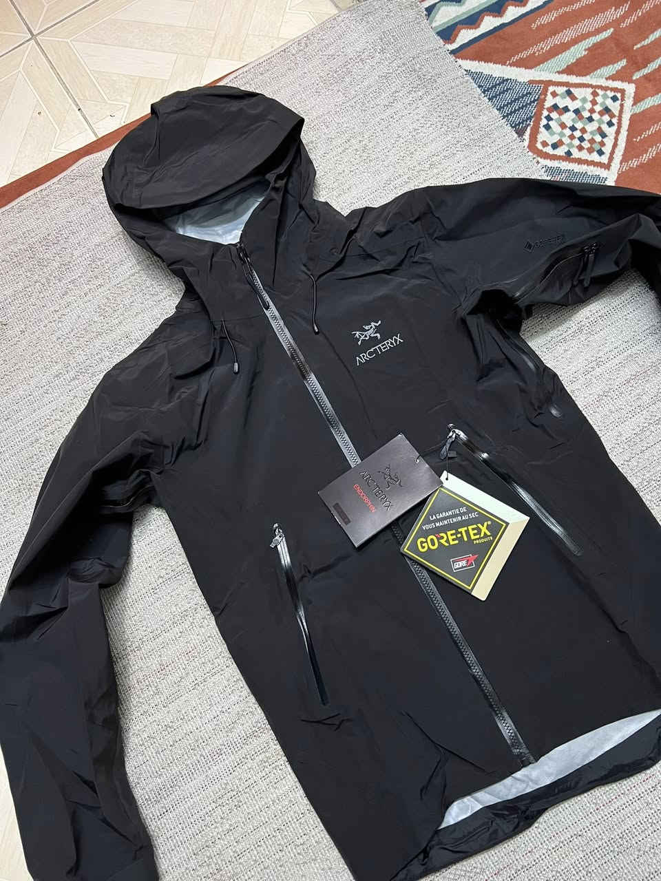 arcteryx 
orginal_canada
size _M
بالە غیرمستخدم
توصیل جمع
سنع کندا
***********
